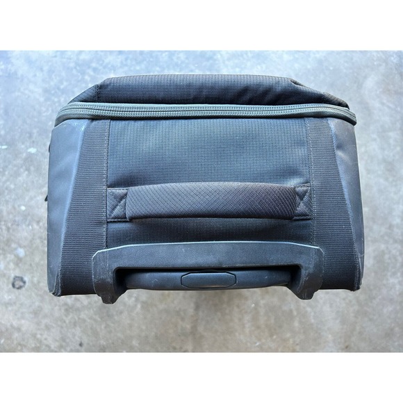 Rare Large Oakley Gear Bag 30” Rolling Luggage Duffle Suitcase Tactical Travel - Picture 5 of 16